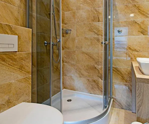 Olkuska 107 A Гостевой дом