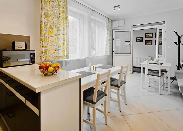 Olkuska 107 A Гостевой дом 3*